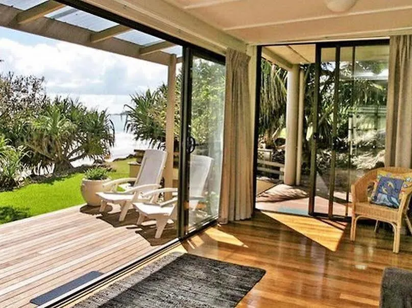 Moonstruck Holiday home Byron Bay Australia