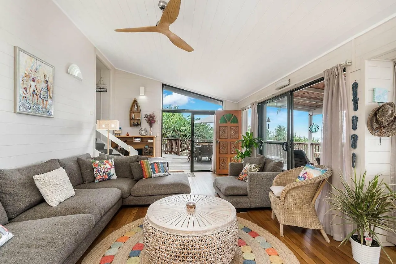 Moonstruck Holiday home Byron Bay Australia