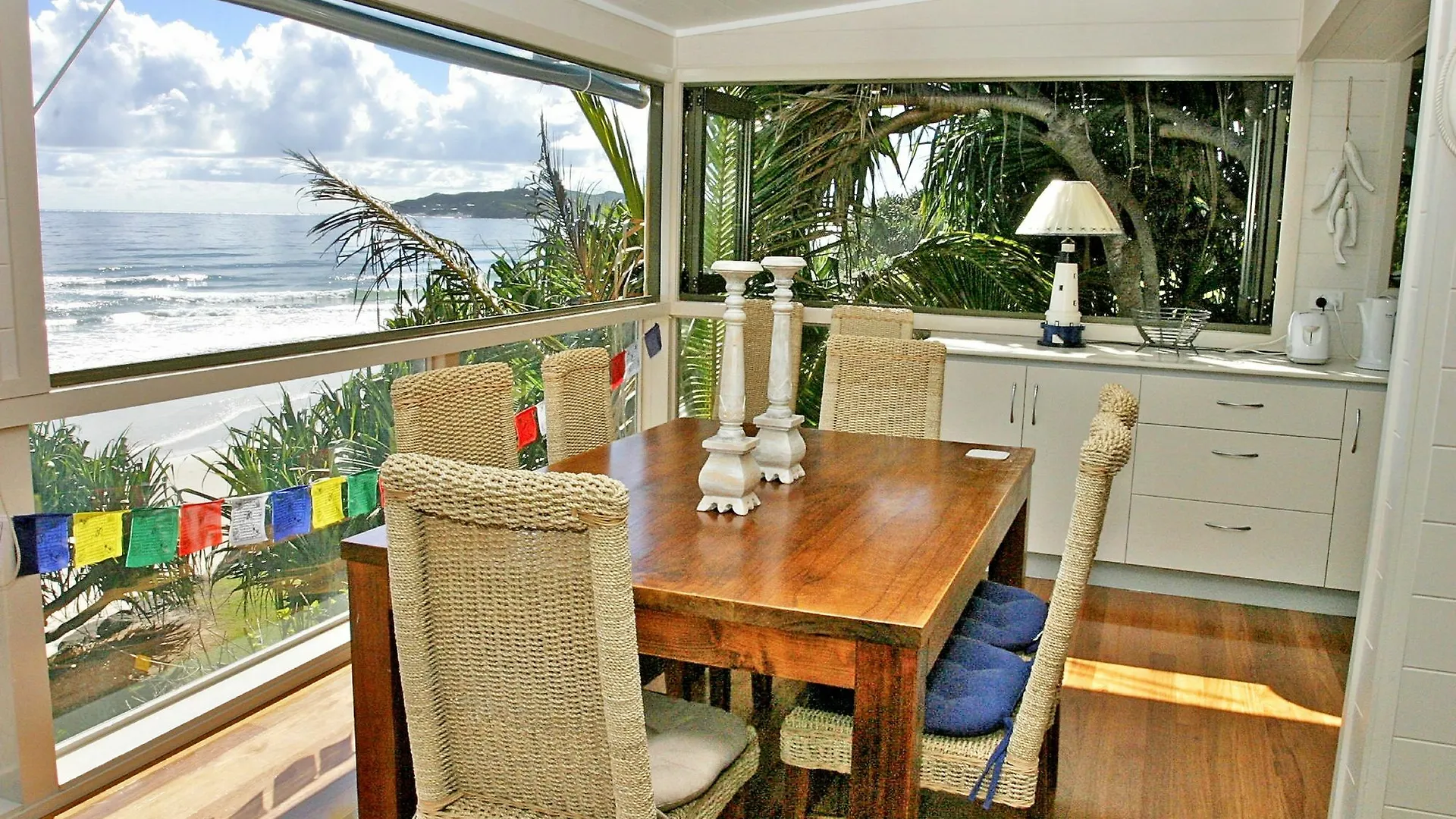 Moonstruck Holiday home Byron Bay Australia