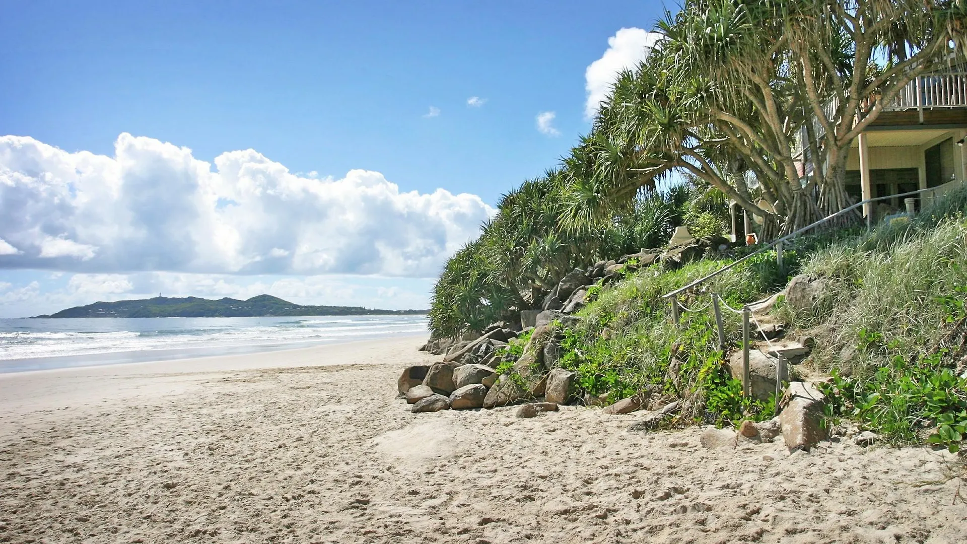 Moonstruck Holiday home Byron Bay Australia